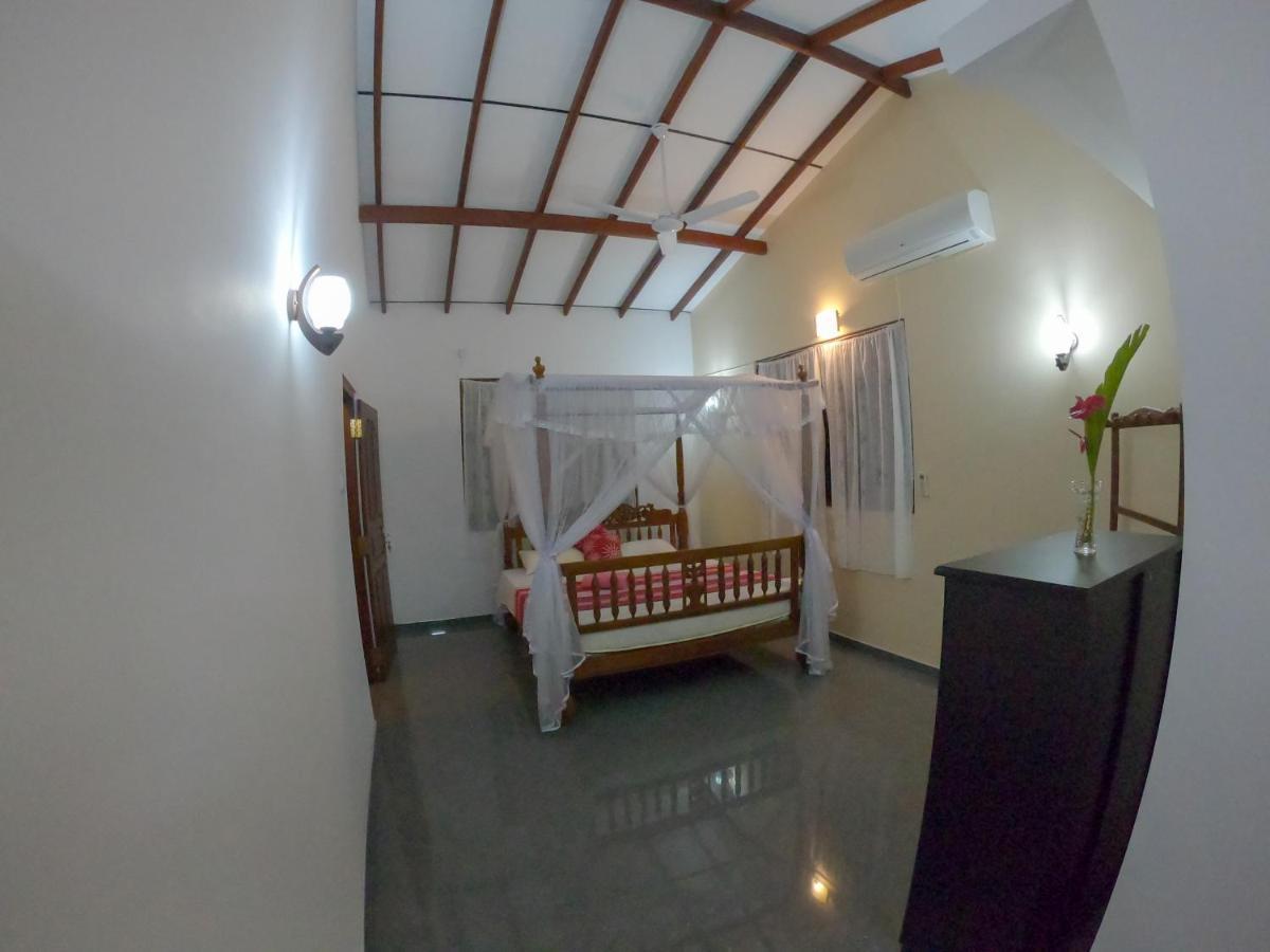 Villa Girilena Hikkaduwa Exterior foto